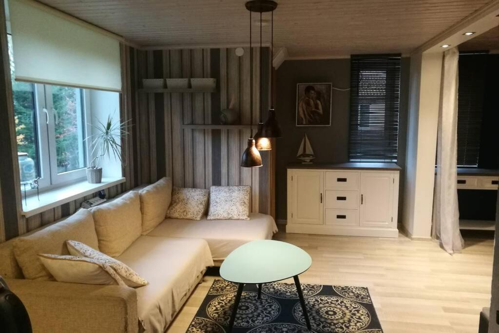 Quiet Place With Garden Studio Apartment Tallinn Exteriör bild